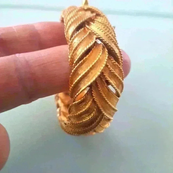 Boucher - Picture 4 of 8